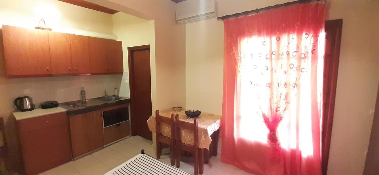 Ferienwohnung Toulatos Pantelis Pouláta Exterior foto