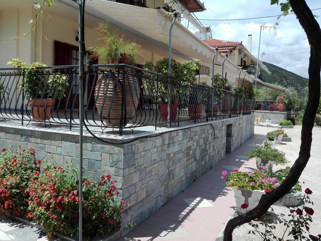Ferienwohnung Toulatos Pantelis Pouláta Exterior foto
