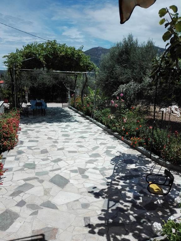 Ferienwohnung Toulatos Pantelis Pouláta Exterior foto