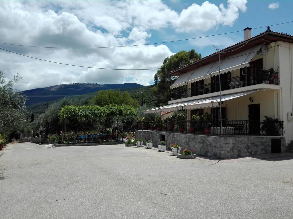Ferienwohnung Toulatos Pantelis Pouláta Exterior foto