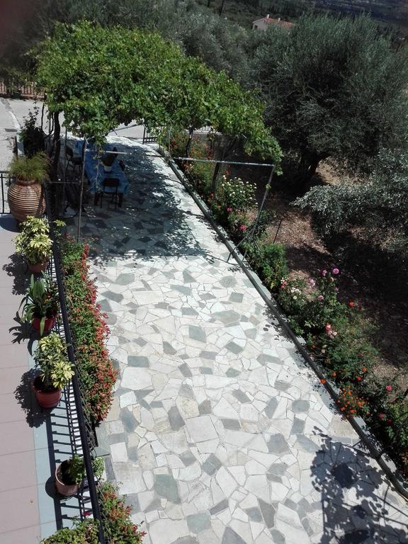 Ferienwohnung Toulatos Pantelis Pouláta Exterior foto
